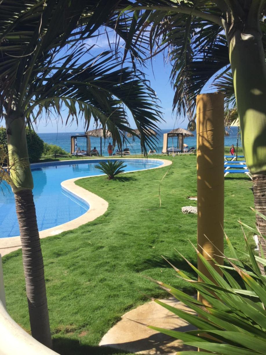 Manta Raya Hotel - Right On The Beach Cuatunalco Exterior foto